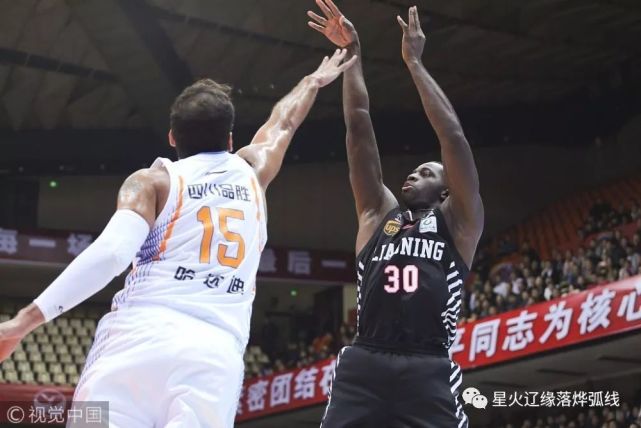  国米定位球防守密不透风，巴斯托尼领衔钢铁后防